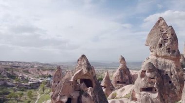 Kaya oluşumu, Ortahisar mağara evlerin görünümü. Cappadocia. Nevşehir il. Türkiye