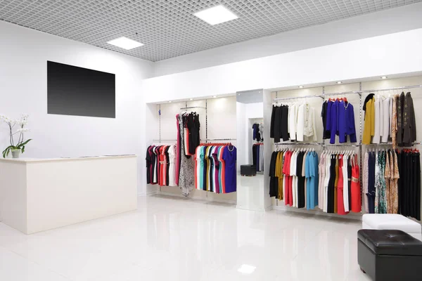 Luxury Fashionable Brand New Interior Cloth Store — Stock Photo, Image