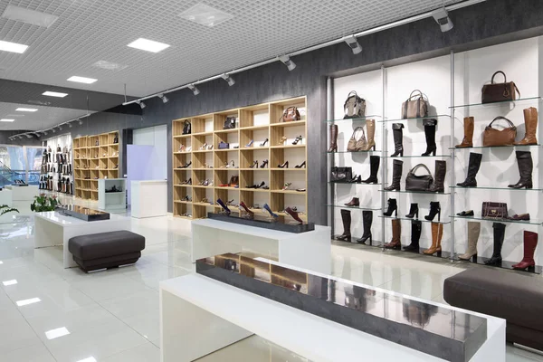 Interior Brillante Moda Tienda Zapatos Centro Comercial Moderno —  Fotos de Stock