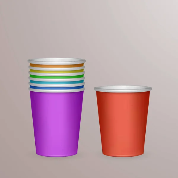 Juego de vasos de papel para reciclar. Vector EPS 10 ilustración — Vector de stock