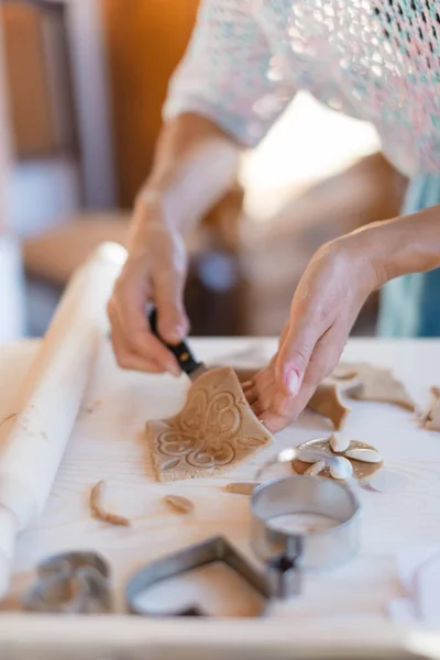 Tradittional home-made gingerbread baking process. — Stock Photo, Image