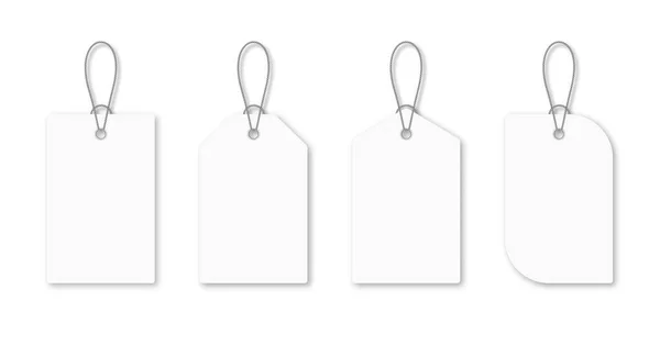 Conjunto de etiquetas blancas en blanco con cuerda. Etiquetas de compra blancas y etiquetas de precios en diferentes formas. Mockup y plantilla para etiqueta de precio de papel — Vector de stock