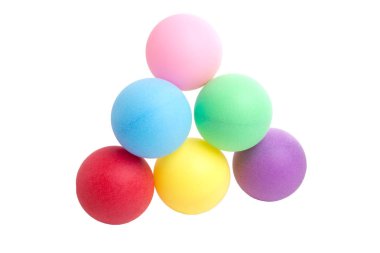 üzerinde beyaz izole renkli plastik top