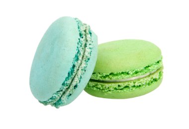 Beyaz arka plan üzerinde izole renkli macaroons