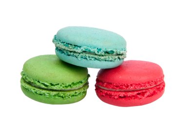 Beyaz arka plan üzerinde izole renkli macaroons