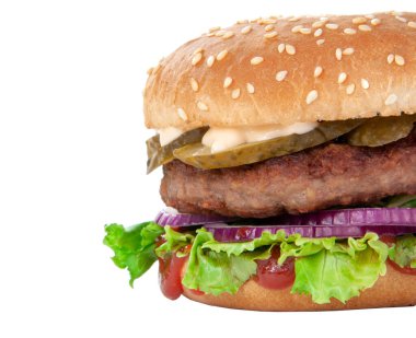 Lezzetli Amerikan ızgara burgeri beyaz üzerine izole edilmiş.