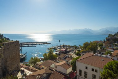 Tarihi şehir manzaralı Körfez Dağları Antalya H