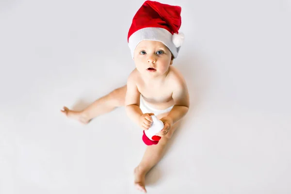 Portrait Bébé Doux Dans Chapeau Noël Tenant Petit Bonhomme Neige — Photo