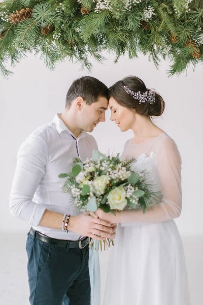 Sensual Portrait Young Couple Wedding Photo Studio Pine Decoration Groom — Stock Photo, Image