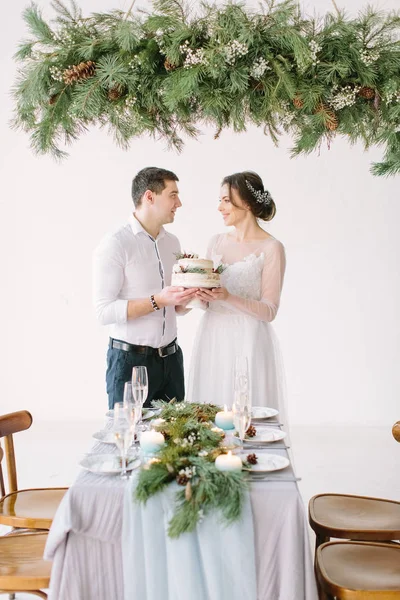 Bride Groom Holding Wedding Cake Enjoying Meal Wedding Reception Decorated — Stock Photo, Image