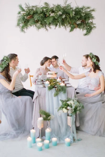 Group People Bride Groom Bridesmaids Groommen Sitting Wedding Table Wedding — Stock Photo, Image