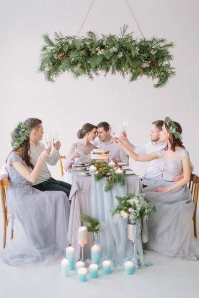 Group People Bride Groom Bridesmaids Groommen Sitting Wedding Table Wedding — Stock Photo, Image