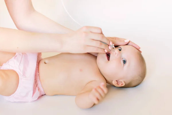 Mother Using Baby Nasal Aspirator She Doing Mucus Suction Four — Stock Photo, Image