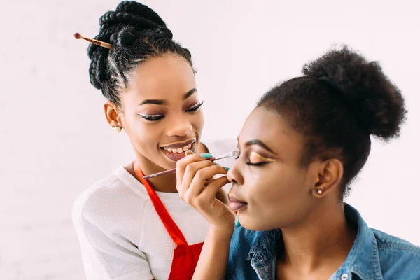 Maquillaje africano fotos de stock, imágenes de Maquillaje africano sin royalties | Depositphotos Maquillaje africano fotos de stock, imágenes de Maquillaje africano sin royalties | Depositphotos