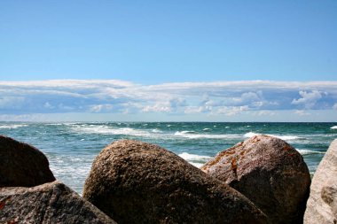 Açık bir günde kıyısında, buzlu portre