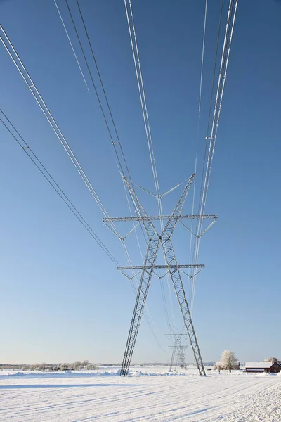Pylon di potenza durante l'inverno — Foto Stock