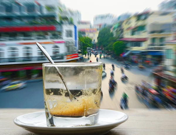 Cangkir Kopi Atas Meja Depan Jendela Dengan Zoom Colorful Dengan — Stok Foto