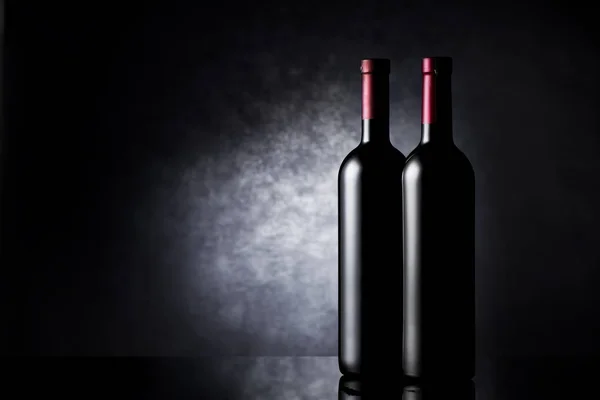 Iki şişe şarap — Stok fotoğraf