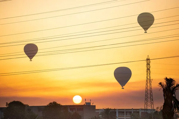 Vzduchové balónky nad Luxor — Stock fotografie