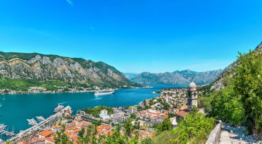Kotor Körfezi Panoraması