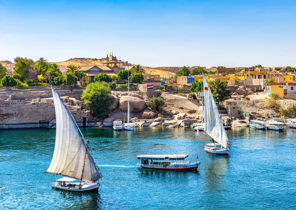 Boats on Nile in Aswan — Stock Photo, Image