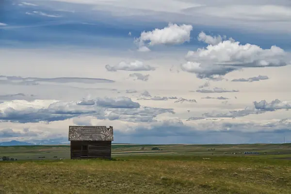 Ein Kleines Verlassenes Haus Der Prärie Auf Dem Montana Sommer — Stockfoto