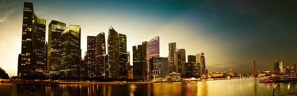 Panoramic Image Downtown Singapore Blue Hour City Lite Reflecting Marina — Stock Photo, Image