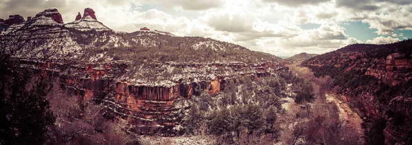 Snow Covered Sednoa Arizona Canyon with Red Rocks Panorama — Stock Photo, Image
