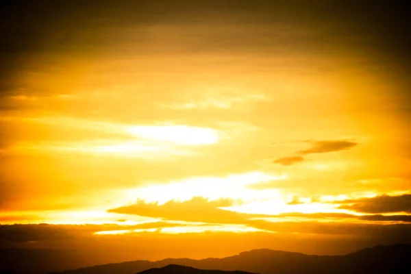 黄金の夕焼け空 — ストック写真