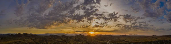 Panorama du lever du soleil dans le désert sonoran — Photo