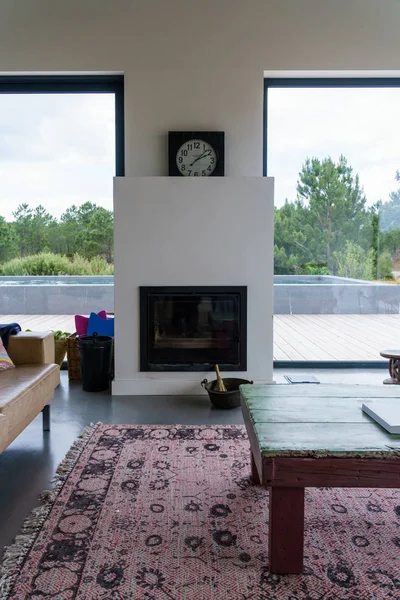 Maison Moderne Avec Piscine Jardin Terrasse Bois — Photo