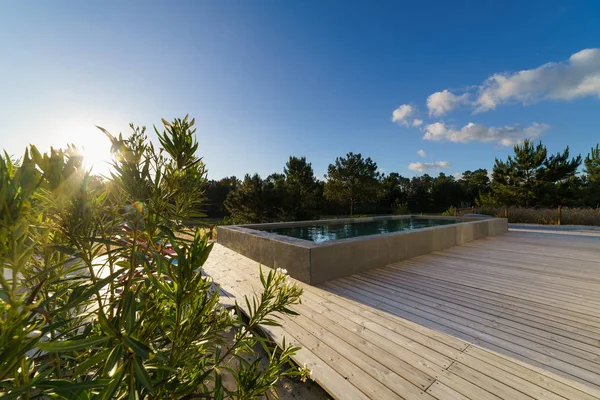 Fotos de Deck de stock, imágenes de Deck sin royalties | Depositphotos