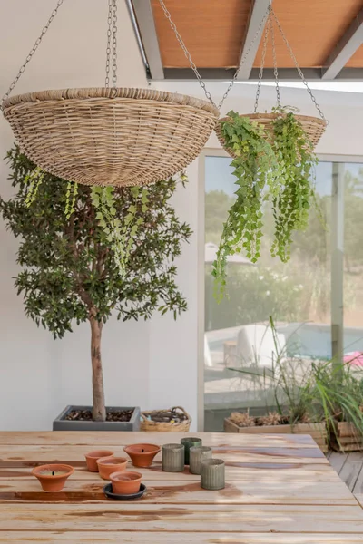 Casa Moderna Com Piscina Jardim Deck Madeira — Fotografia de Stock