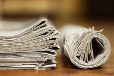 Gazeteler ve dergiler, iş kavramı yığın yan görünüm