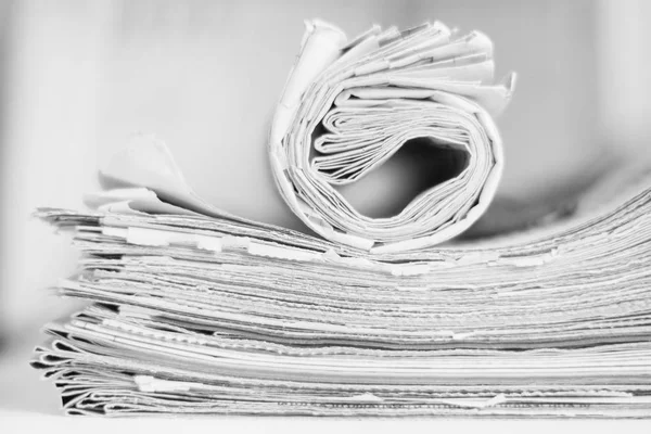 Pile Fresh Morning Newspapers Table Office Latest Financial Business News — Stock Photo, Image