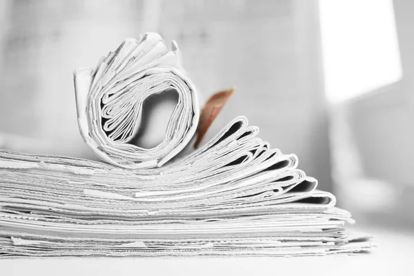 Side View Stack Newspapers Magazines Business Concept — Stock Photo, Image