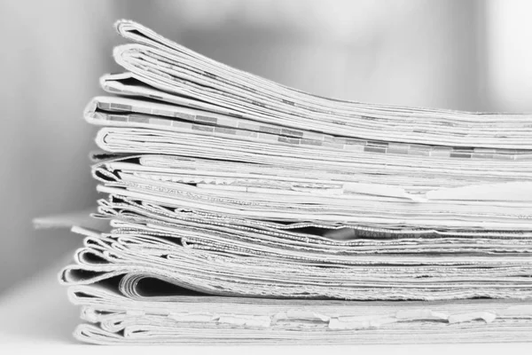 Pile Fresh Morning Newspapers Table Office Latest Financial Business News — Stock Photo, Image