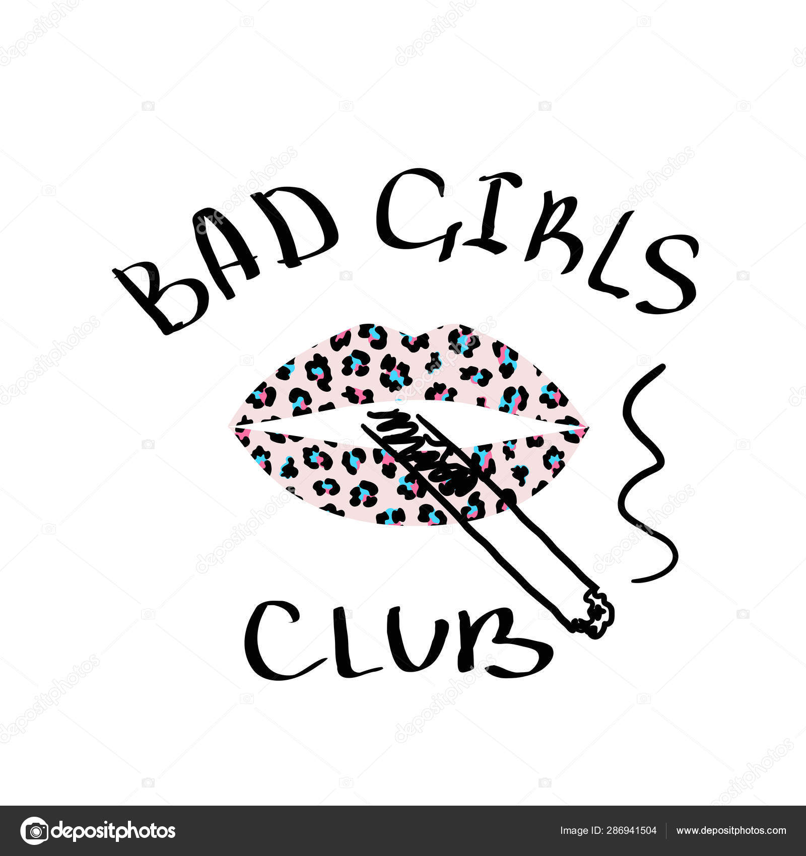 In bad met een t-shirt