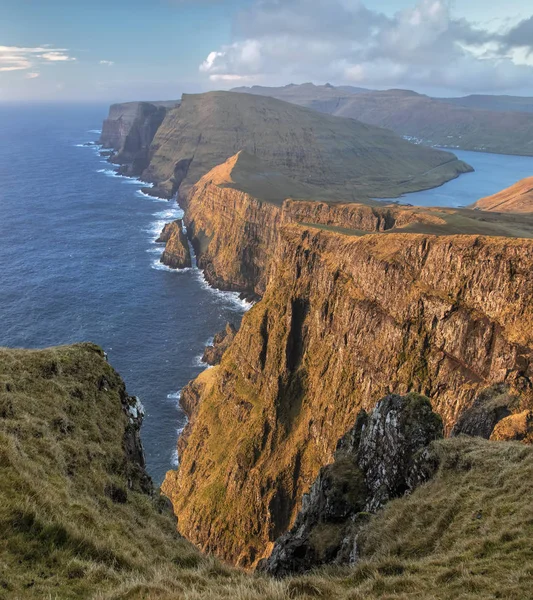 Vue Sur Littoral Suduroy Les Falaises Spectaculaires Juste Avant Coucher — Photo