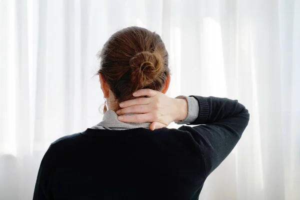 Cuello Cansado Joven Trabajadora Oficina Mujer Que Sufre Dolor Cuello — Foto de Stock