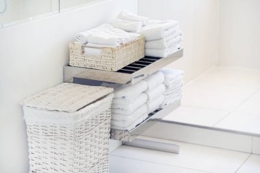 Modern tasarımlı banyo iç lavabo. Banyo iç.