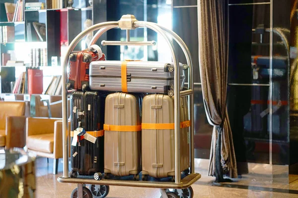 Trolley Luggage Hotel — Stock Photo, Image