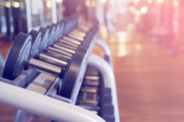 Halter salonunda satırlarının. Tonlama.