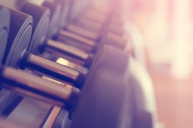 Halter salonunda satırlarının. Tonlama.