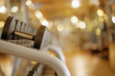 Halter salonunda satırlarının. Tonlama