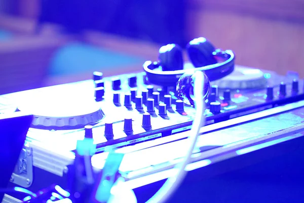 Club Mixer Stand Light Night Club Concept Entertainment Blur Turntables — Stock Photo, Image