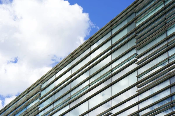 Fenêtres Verre Vue Inférieure Gratte Ciel Moderne Bâtiment Affaires Ville — Photo