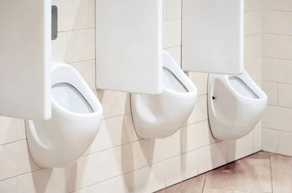 Close Van Toiletpot Witte Toilet Badkamer Openbaar Toilet Luchthaven Restaurant — Stockfoto