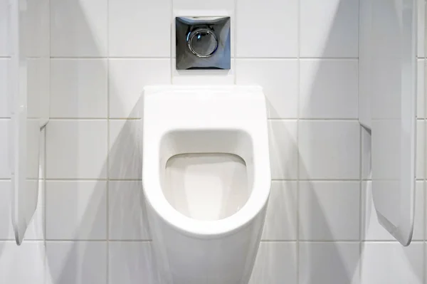 Close Van Toiletpot Witte Toilet Badkamer Openbaar Toilet Luchthaven Restaurant — Stockfoto