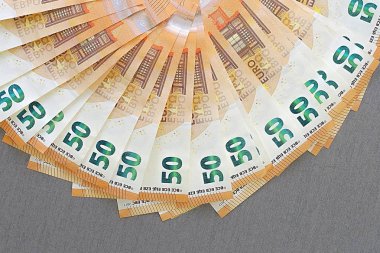 50, fan euro. Euro para notlar. Euro banknot arka plan hayranıyım. Dokular. Yakın çekim.